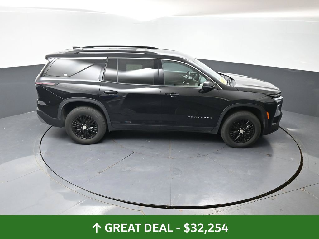 Used 2024 Chevrolet Traverse LT FWD image 50