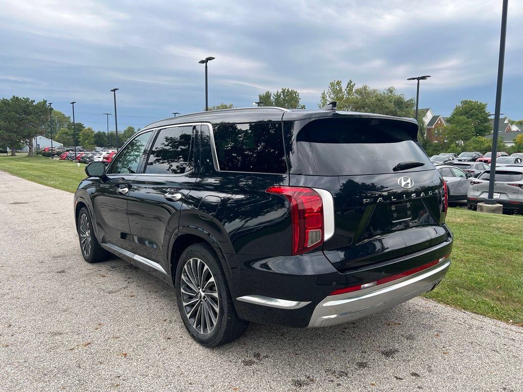 Used 2024 Hyundai Palisade Calligraphy AWD/4WD image 3