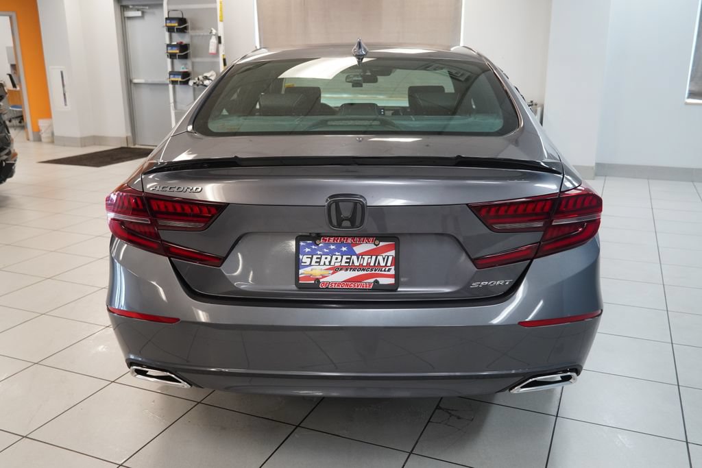 Used 2018 Honda Accord Sport image 8