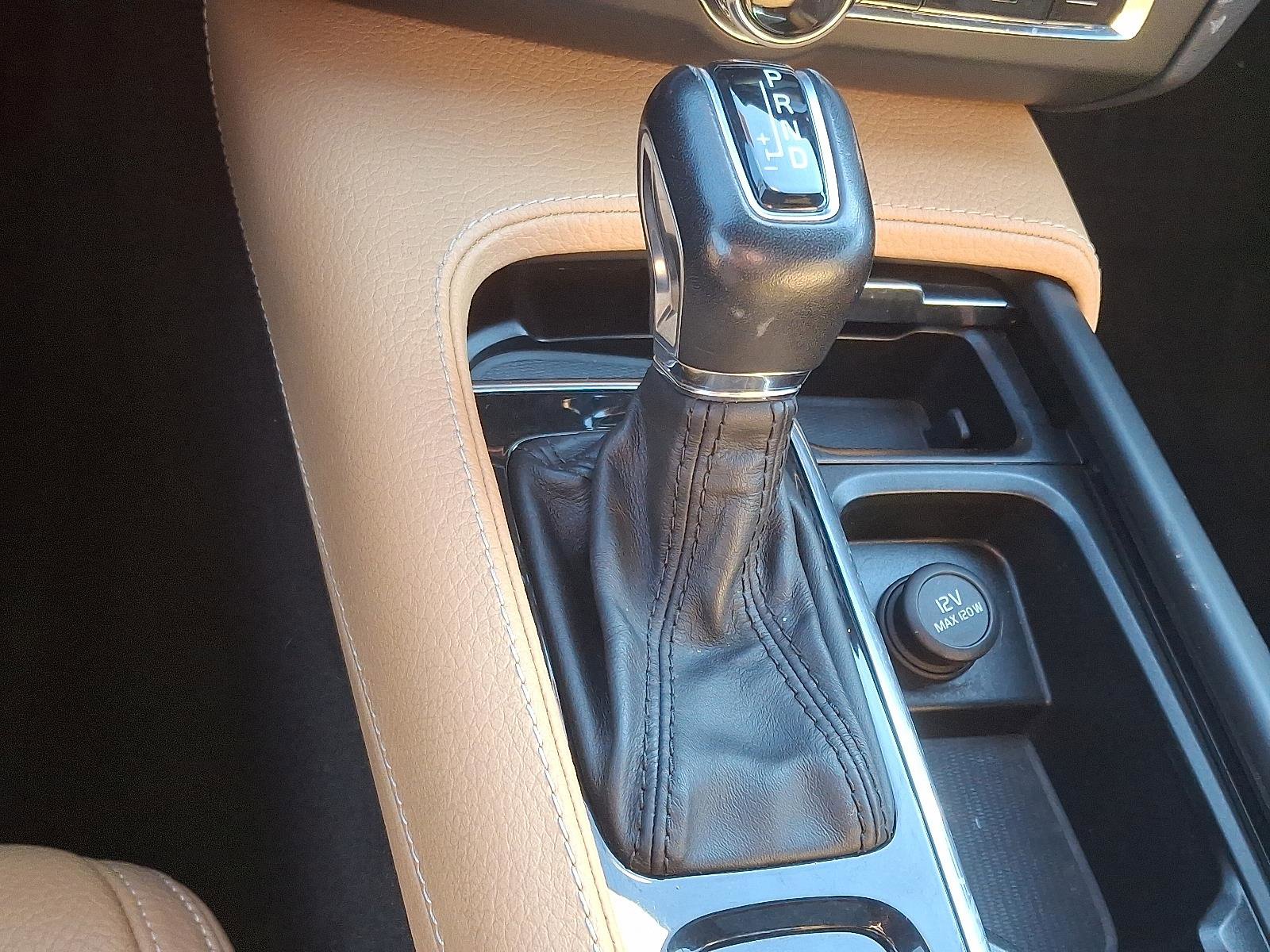 Used 2018 Volvo V90 T6 Cross Country w/ Protection Package Premier image 16