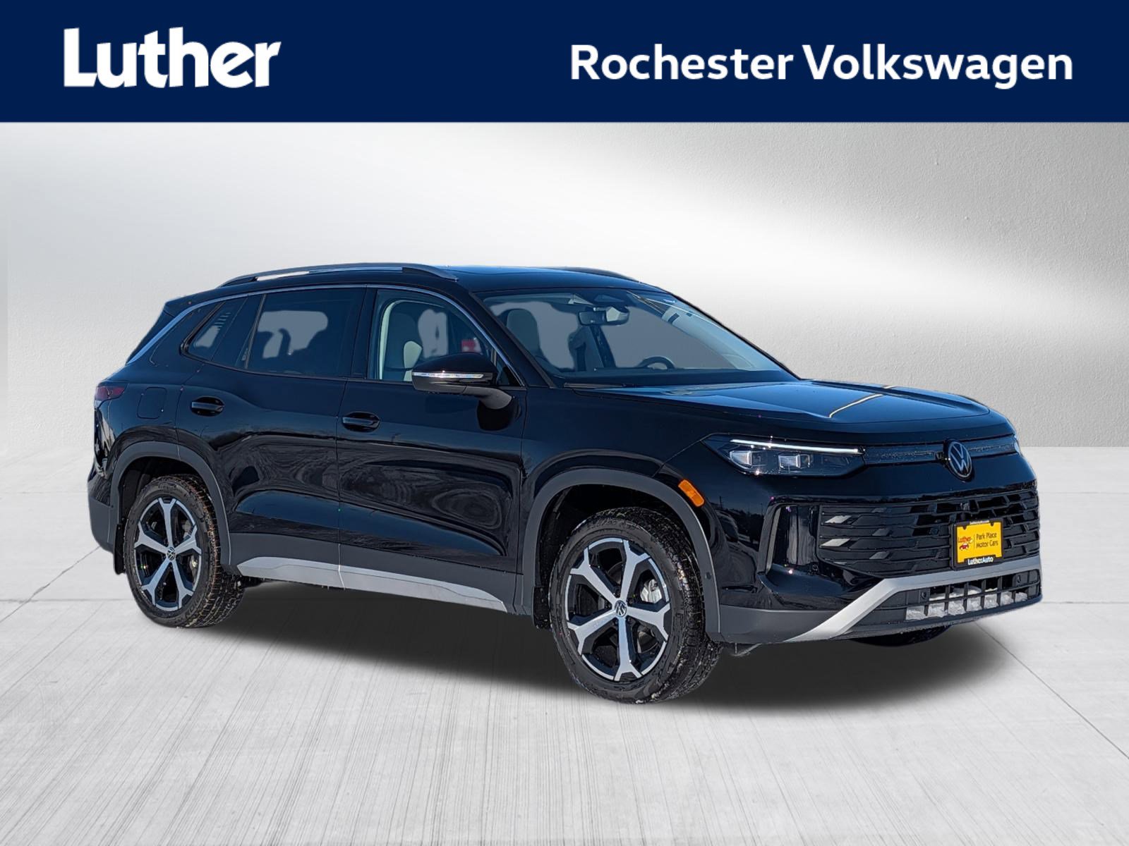 New 2026 Volkswagen Tiguan SE image 1