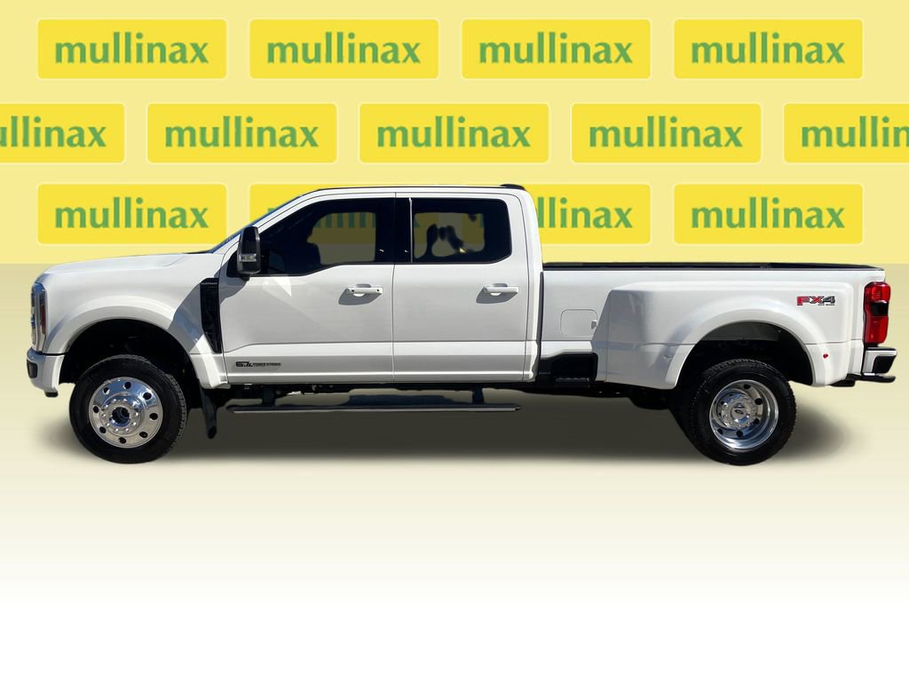 Used 2025 Ford F450 Platinum w/ FX4 Off-Road Package image 10
