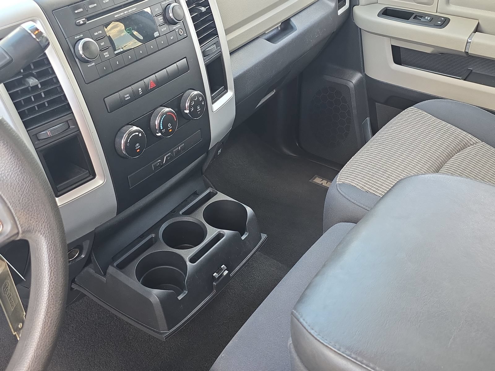 Used 2012 RAM 1500 Classic SLT RWD image 20