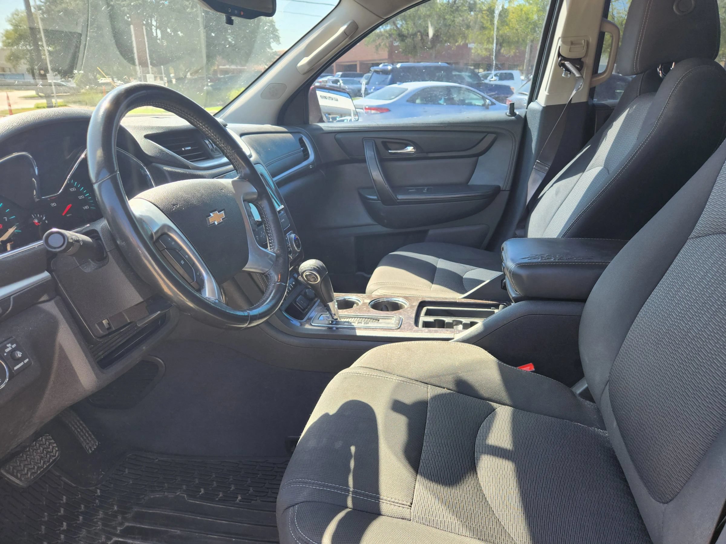 Used 2015 Chevrolet Traverse LT w/ Traveler's Package FWD image 10