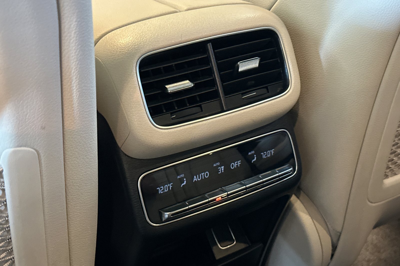 Used 2023 Mercedes-Benz GLS 450 4MATIC image 15