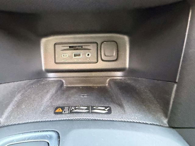 Used 2020 Chevrolet Equinox Premier image 20