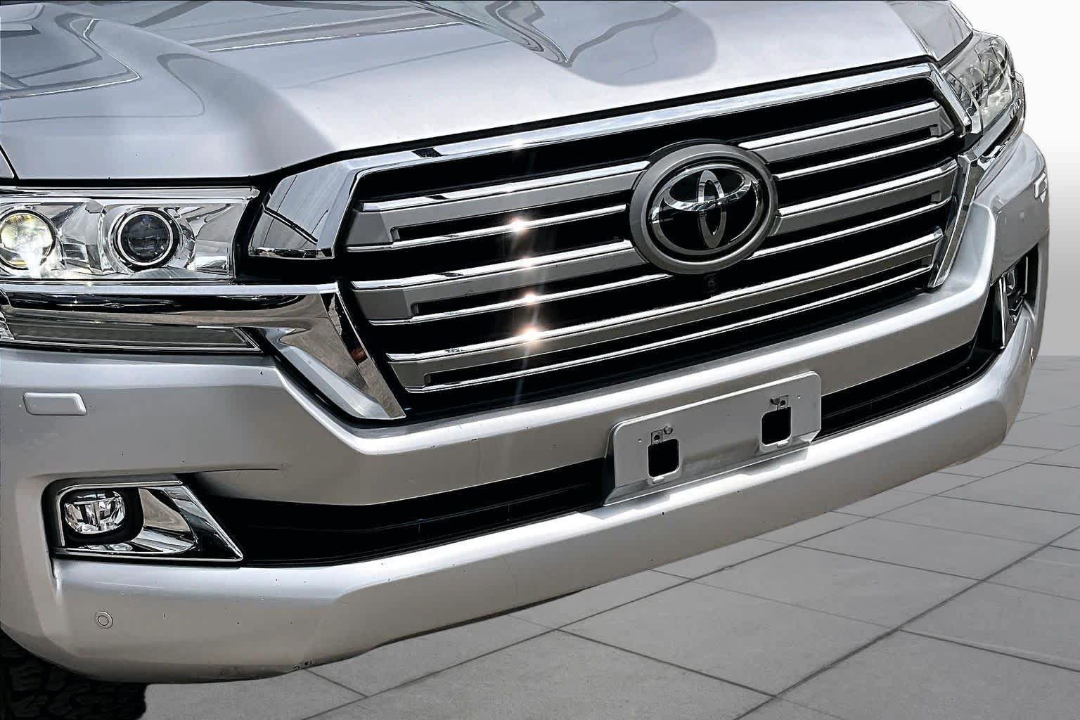 Used 2021 Toyota Land Cruiser AWD/4WD image 30