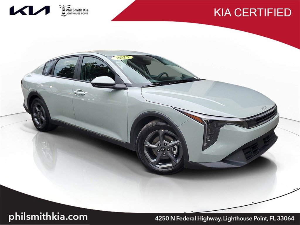 Certified 2025 Kia K4 LXS image 1