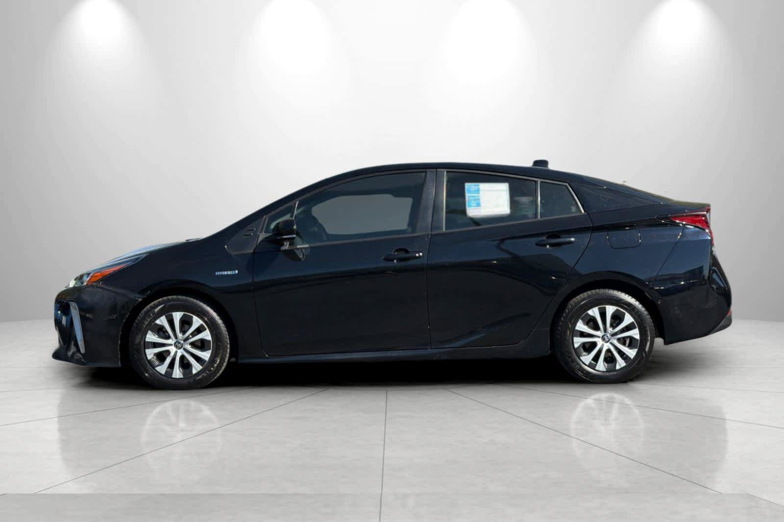 Used 2021 Toyota Prius LE AWD/4WD image 5