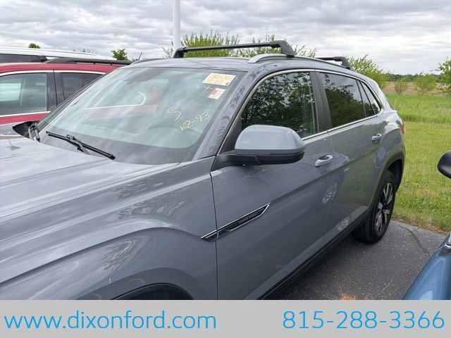 Used 2020 Volkswagen Atlas Cross Sport SEL AWD/4WD image 2