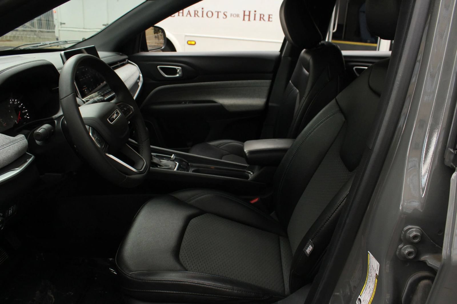 Used 2024 Jeep Compass Latitude AWD/4WD image 15