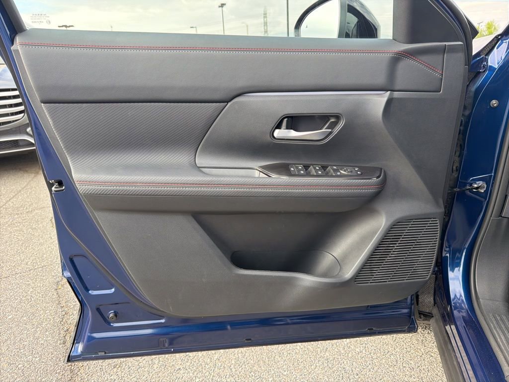 Used 2026 Nissan Kicks SR image 8