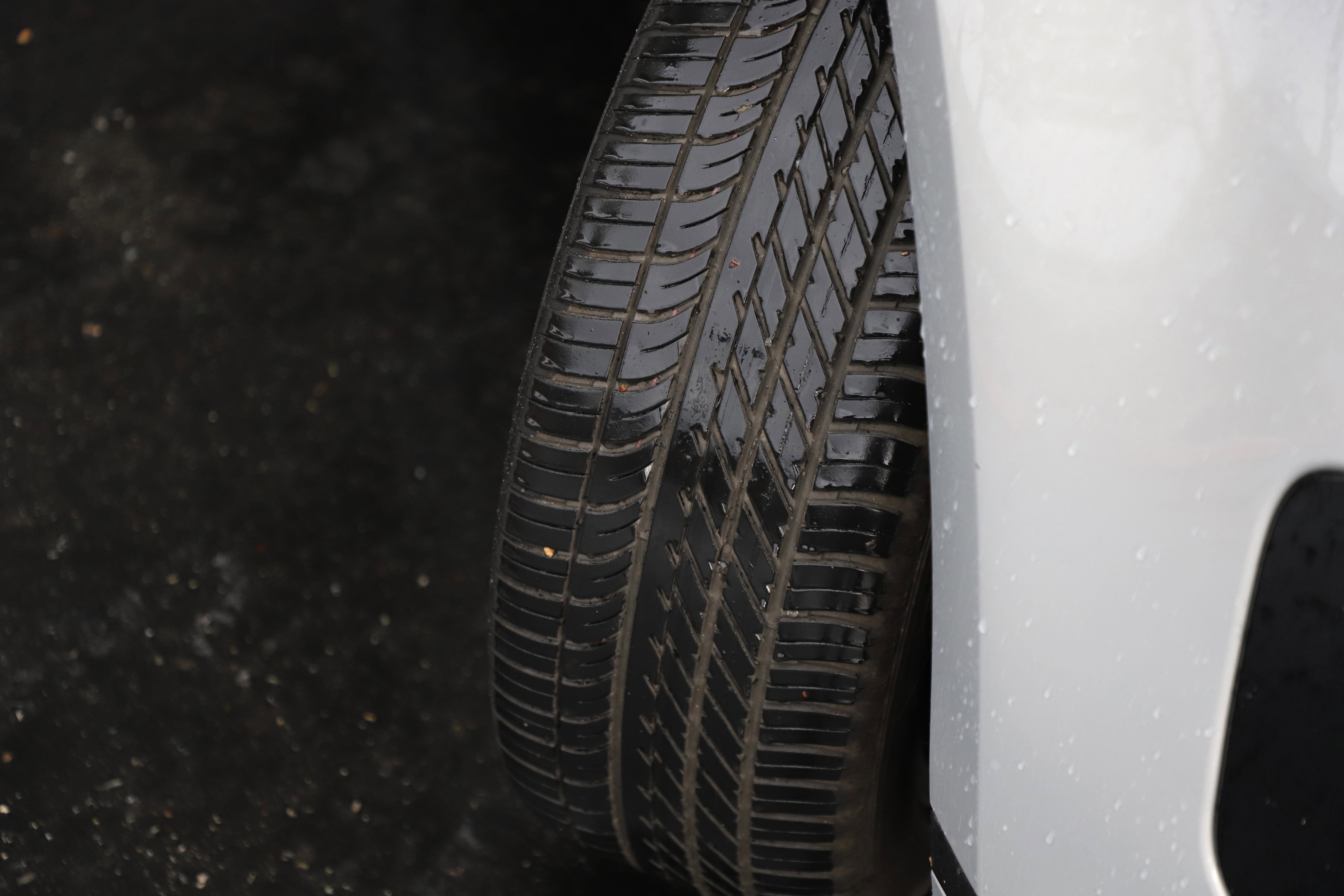 Certified 2025 Land Rover Range Rover Evoque S image 3