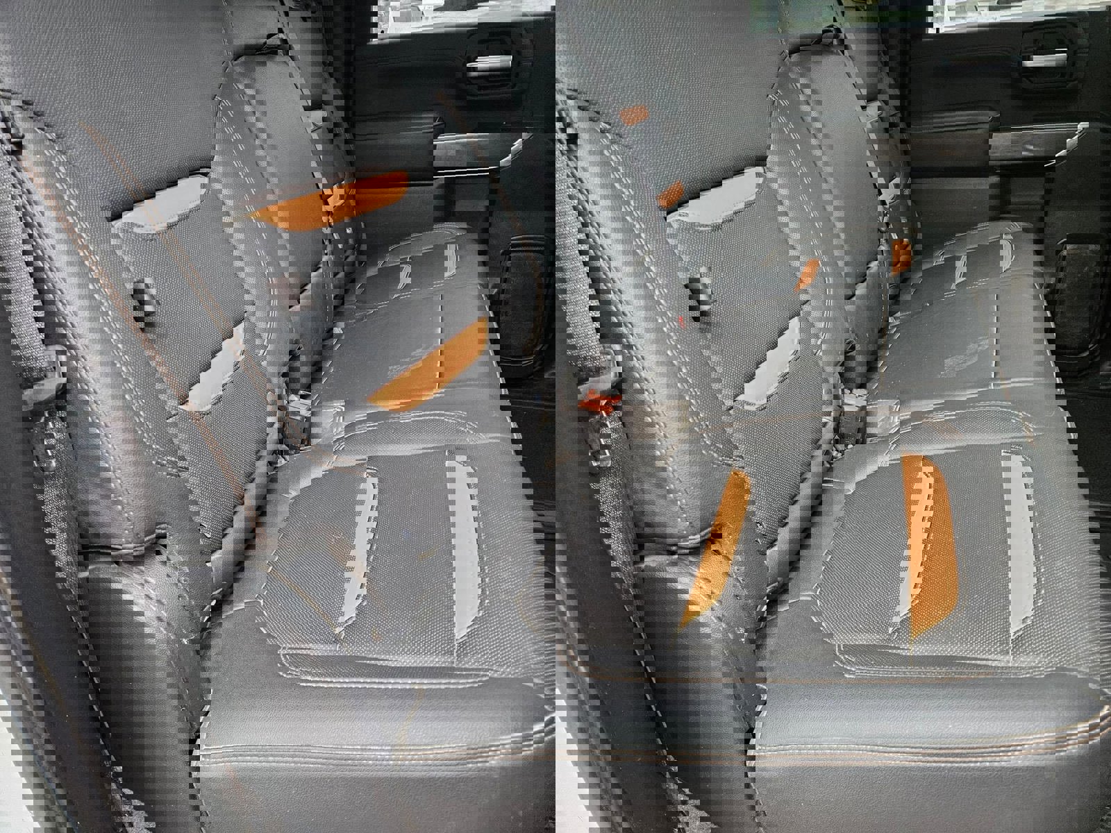 Used 2021 GMC Sierra 2500 AT4 w/ AT4 Premium Plus Package image 29