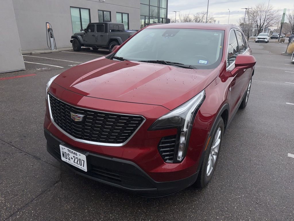 Used 2021 Cadillac XT4 Luxury image 3