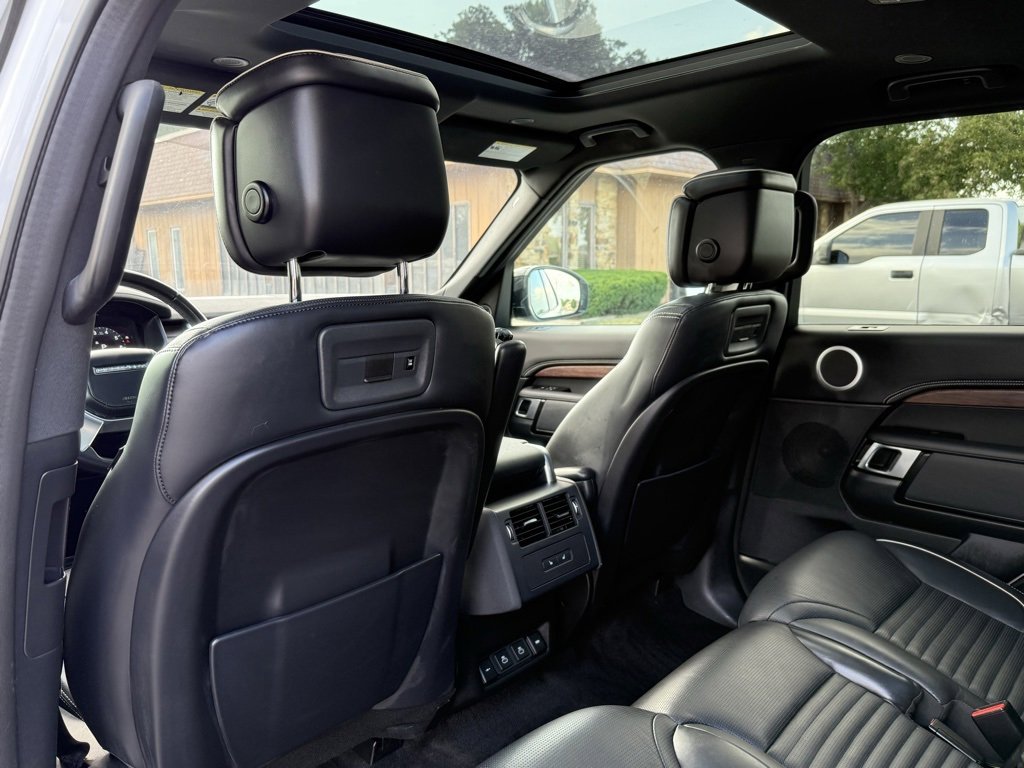 Used 2022 Land Rover Discovery HSE R-Dynamic image 11