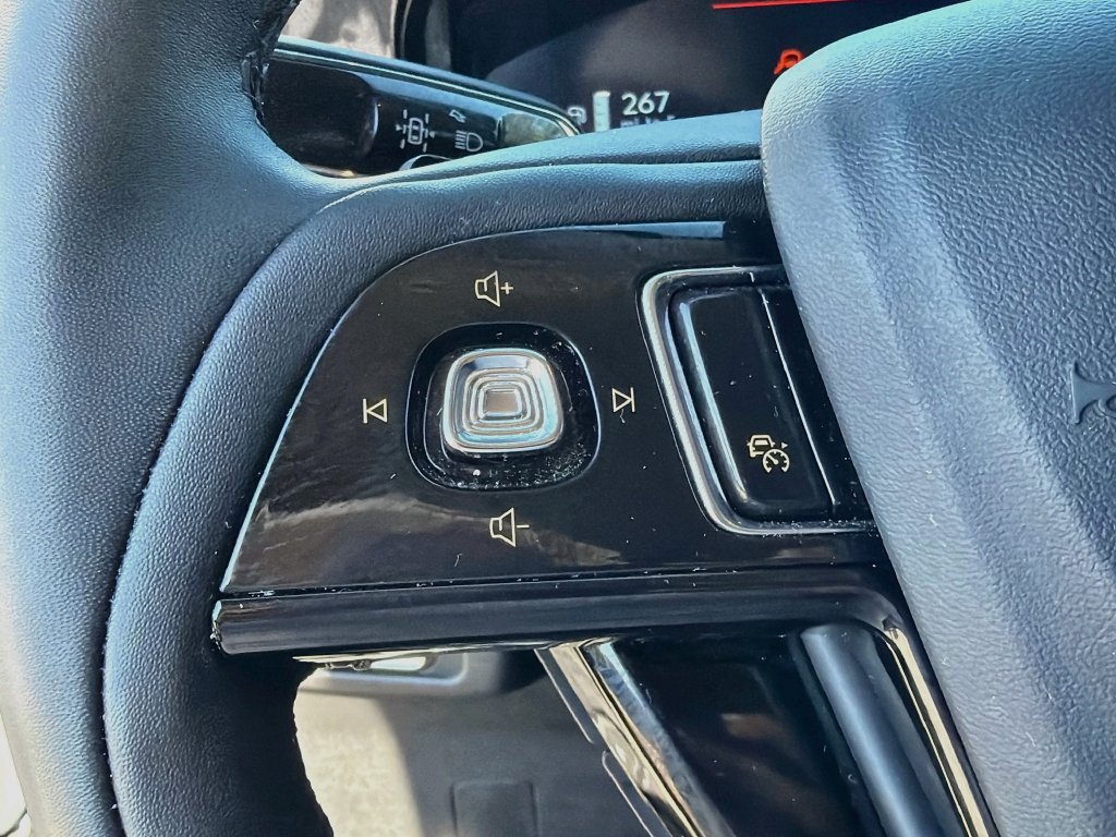 Used 2024 Lincoln Corsair FWD image 35