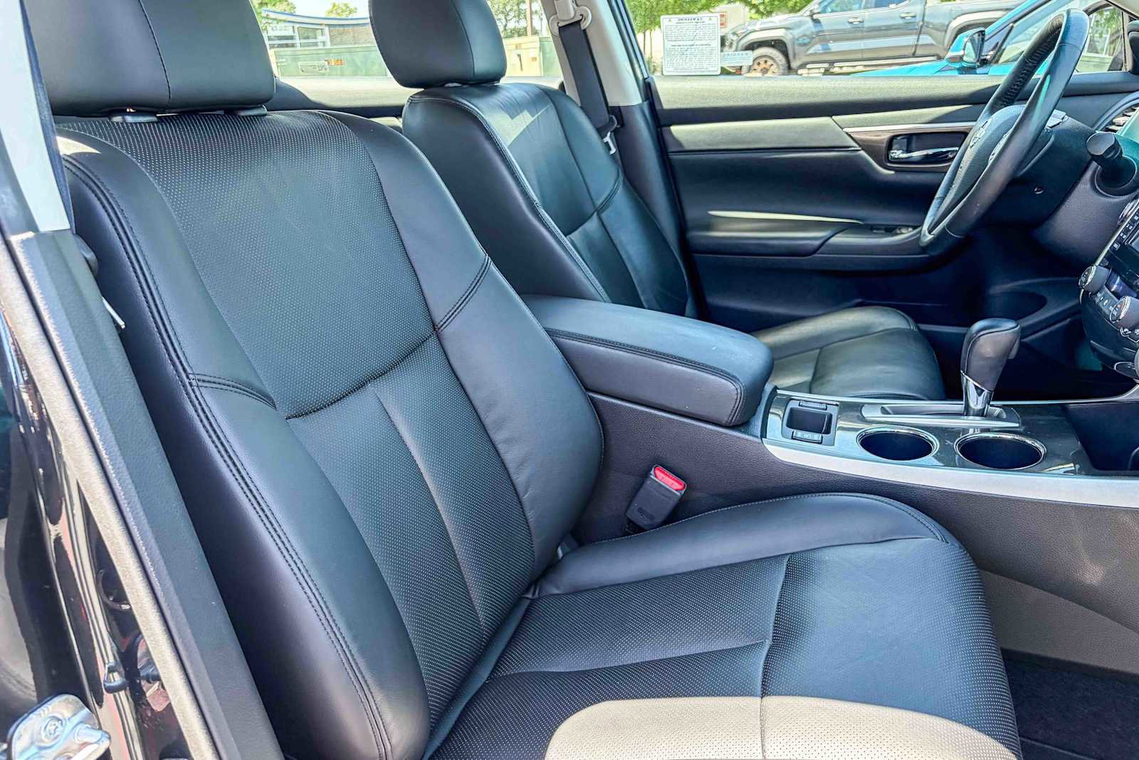 Used 2015 Nissan Altima 2.5 SL w/ Technology Package FWD image 16