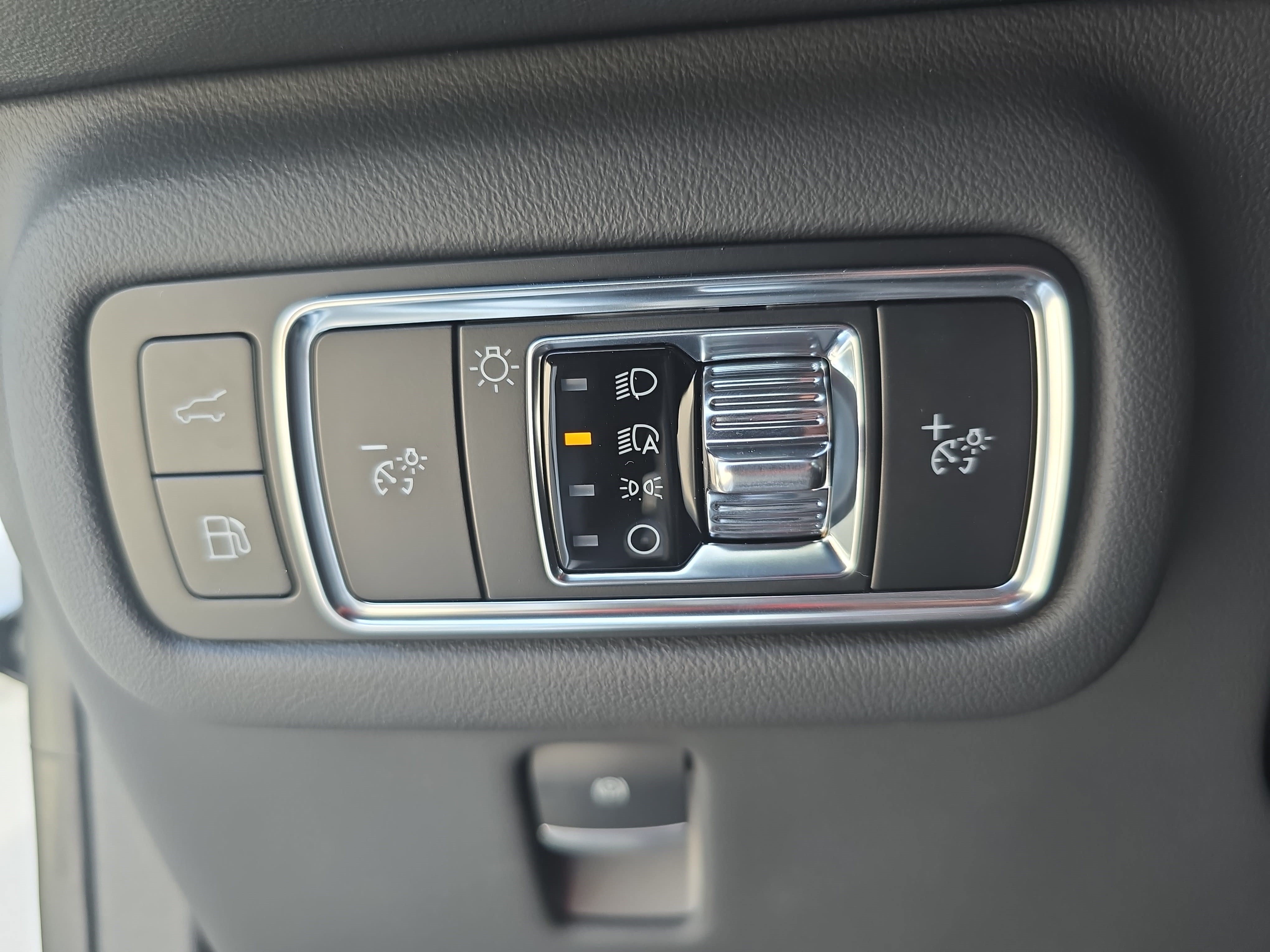 New 2026 Lincoln Nautilus Premier w/ Equipment Group 102A AWD/4WD image 25