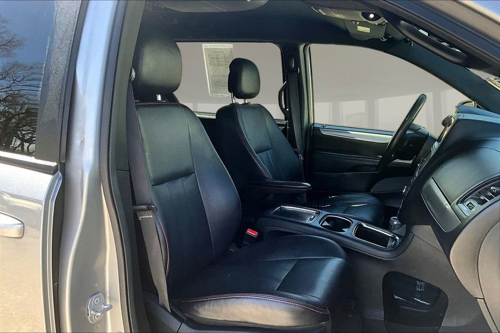 Used 2017 Dodge Grand Caravan GT image 25