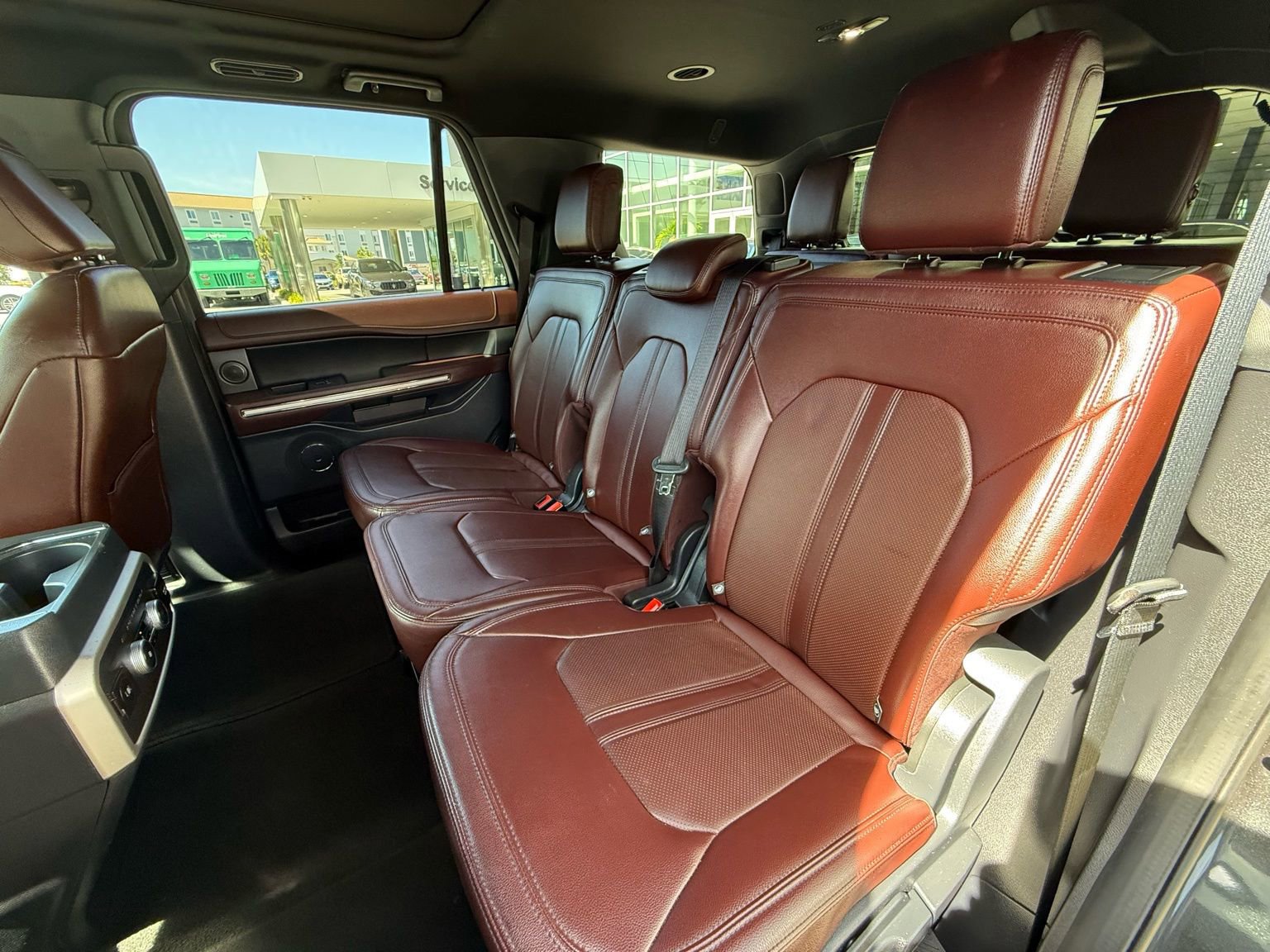 Used 2024 Ford Expedition Limited image 28