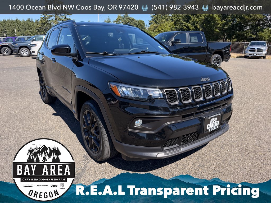 Used 2025 Jeep Compass Latitude w/ Convenience Group AWD/4WD image 3