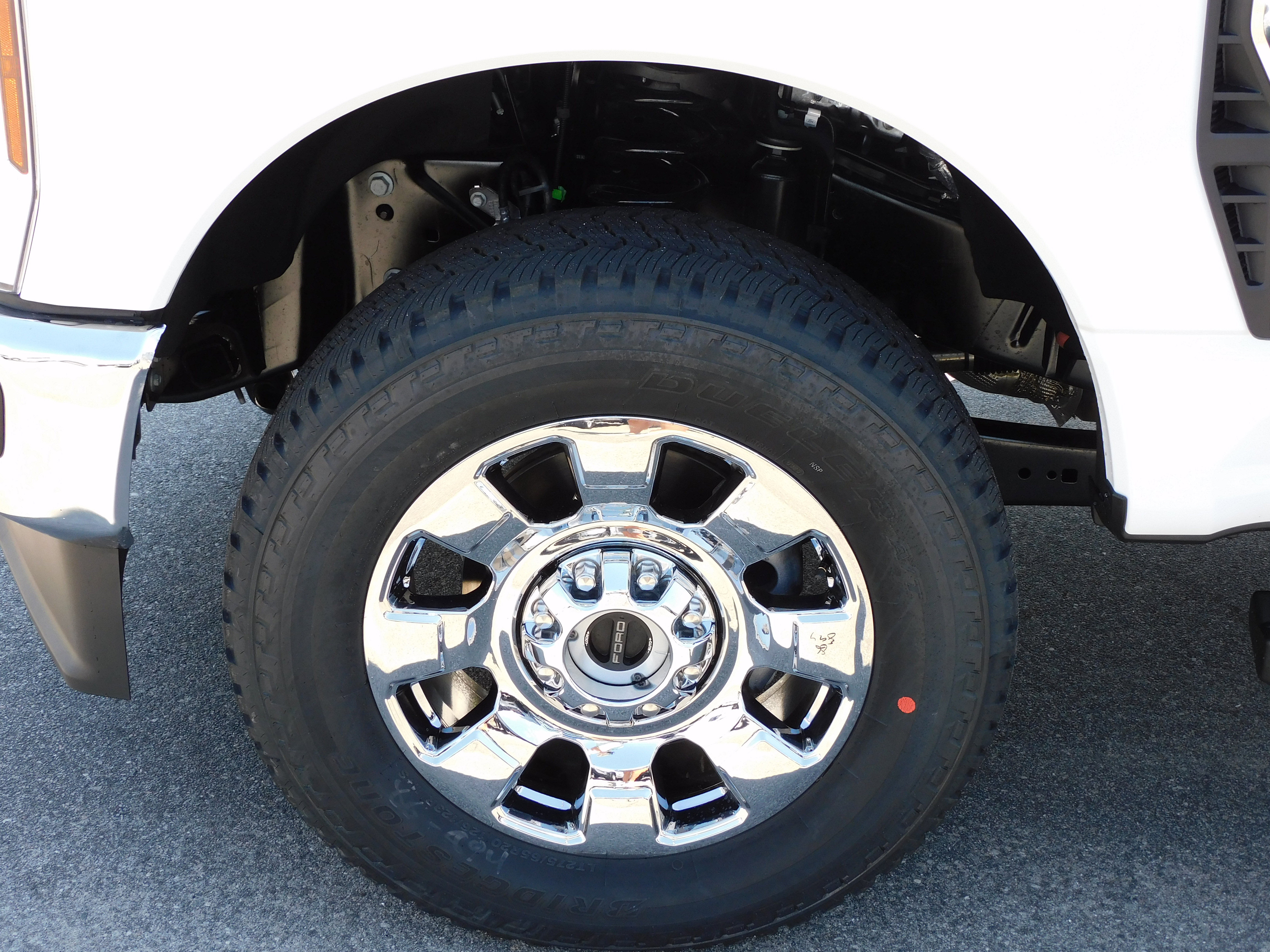 New 2026 Ford F250 Lariat w/ Chrome Package image 9