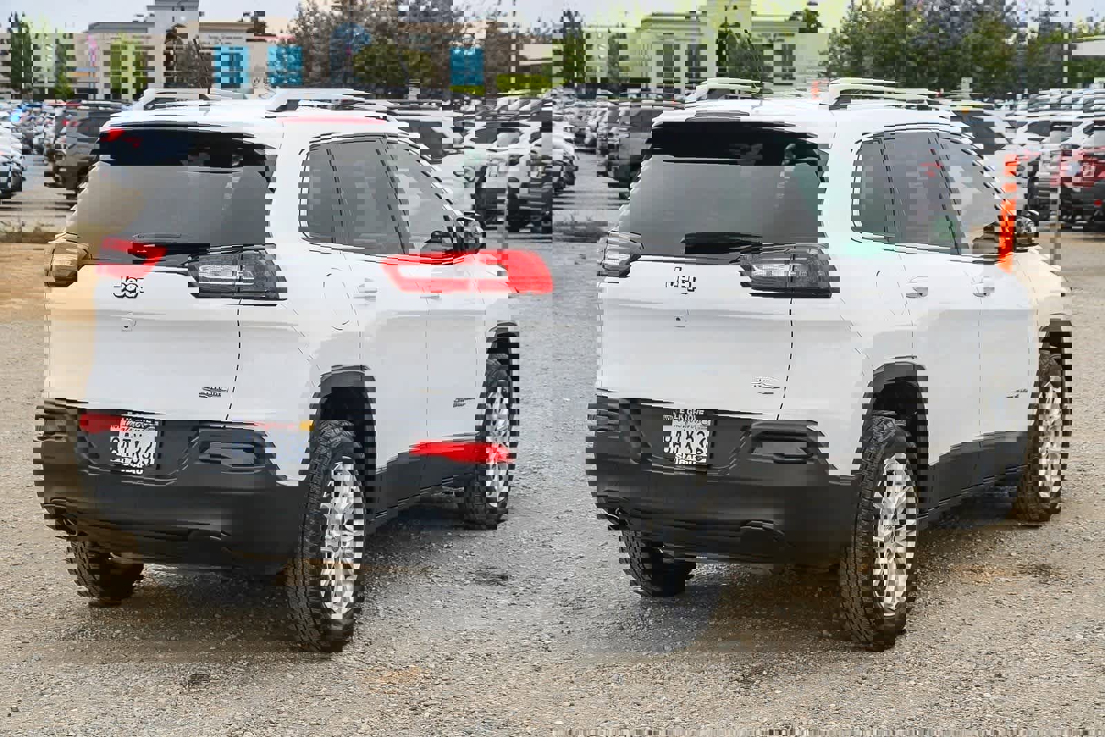 Used 2018 Jeep Cherokee Latitude image 4