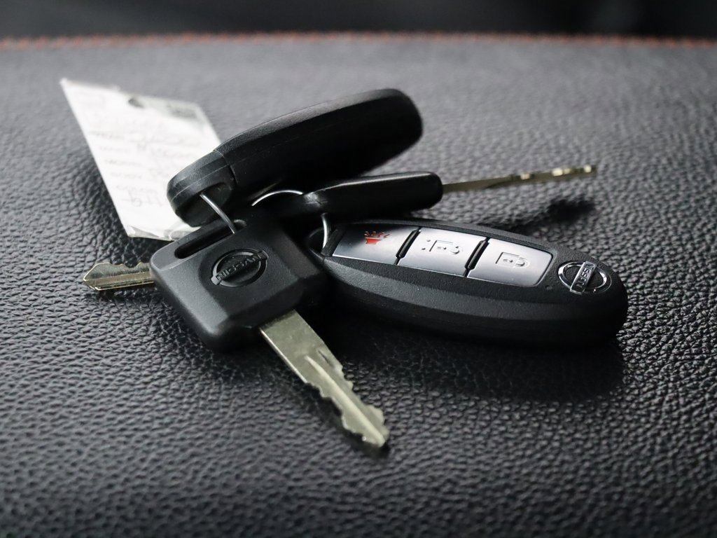 Used 2020 Nissan Titan PRO-4X w/ Pro-4x Utility Package image 19