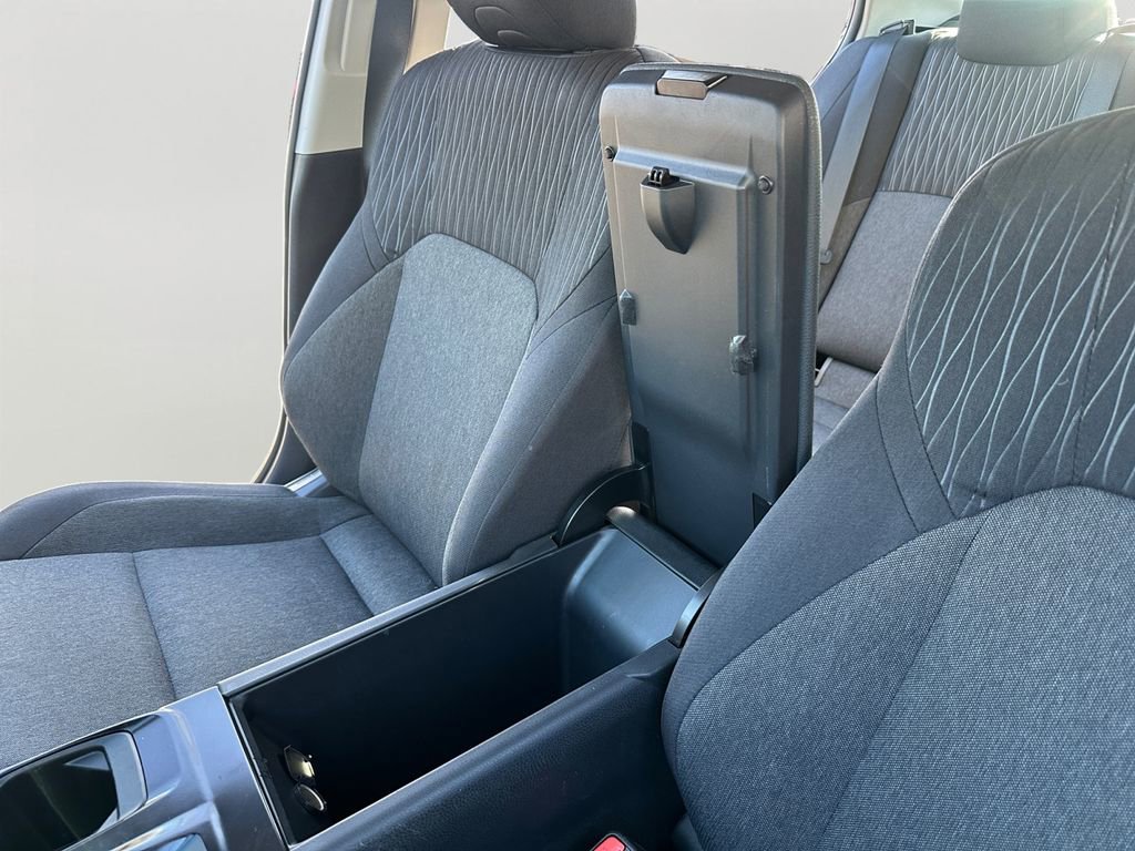 Used 2025 Toyota Camry LE image 20