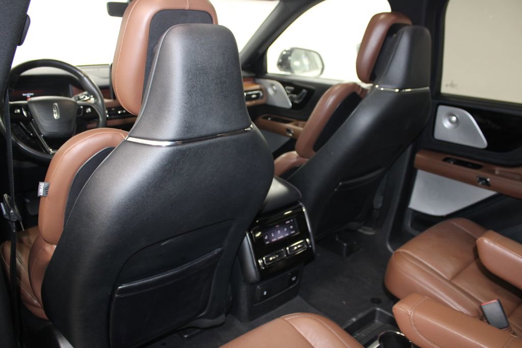 Used 2022 Lincoln Aviator Grand Touring w/ Equipment Group 301A image 27