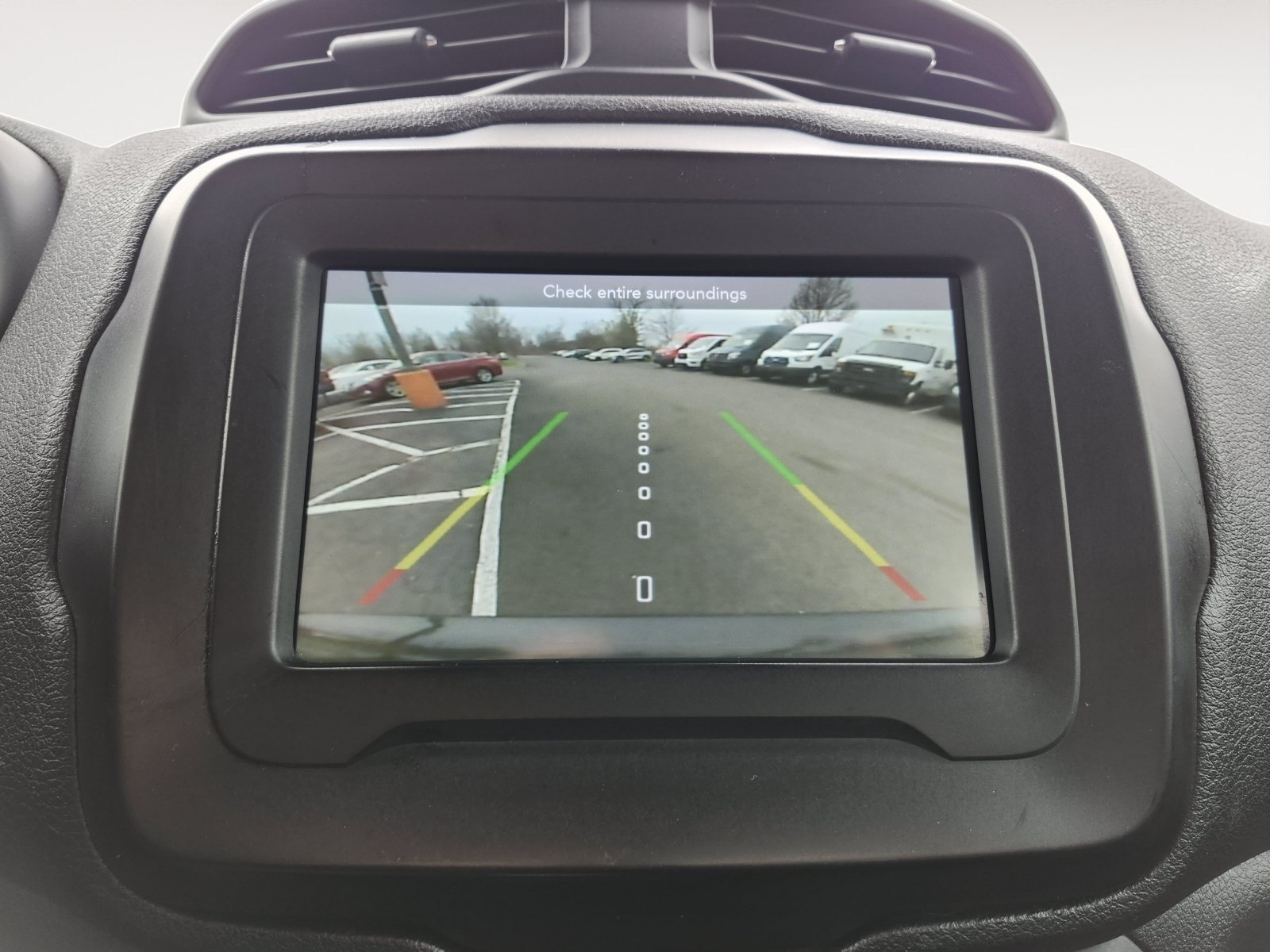 Used 2020 Jeep Renegade Latitude FWD image 2