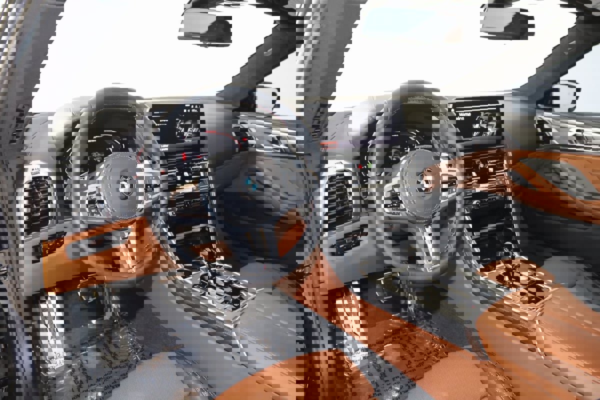 Used 2025 BMW M850i xDrive Coupe w/ M Sport Professional Package image 38