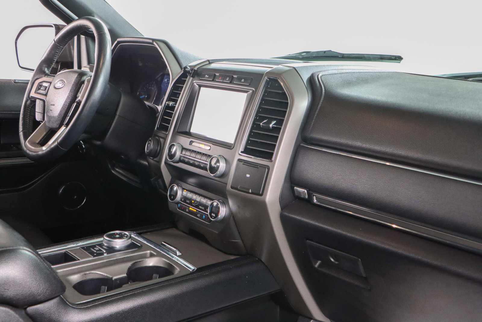 Used 2021 Ford Expedition XLT image 28