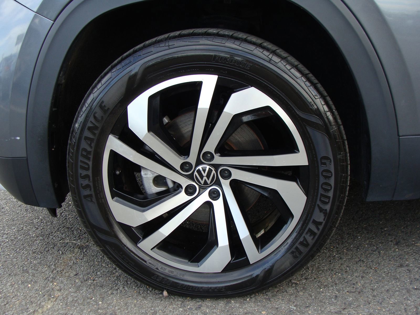 Used 2022 Volkswagen Atlas SEL image 36