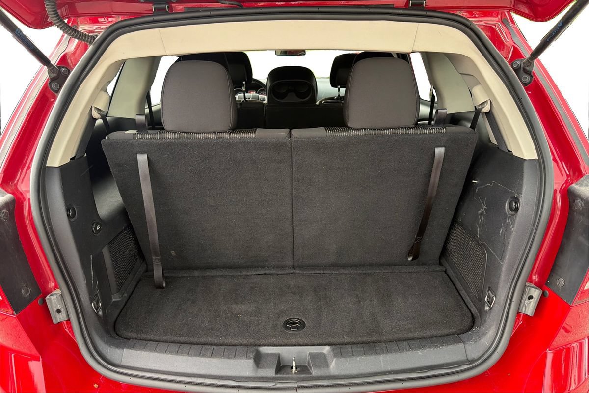 Used 2020 Dodge Journey SE w/ SE Popular Equipment Group FWD image 11