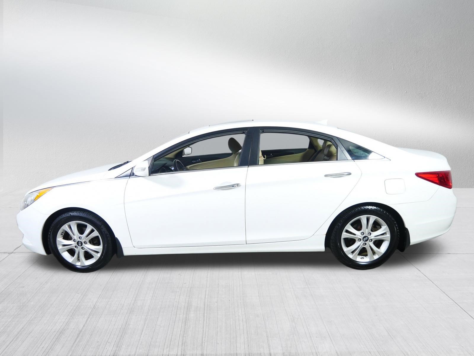 Used 2013 Hyundai Sonata Limited FWD image 4