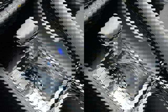 New 2025 Hyundai Elantra SEL image 18