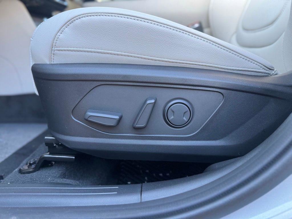 New 2026 Hyundai Tucson Limited w/ Tow & Go Package image 18