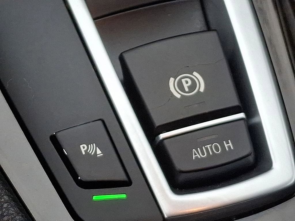 Used 2015 BMW 528i Sedan image 25