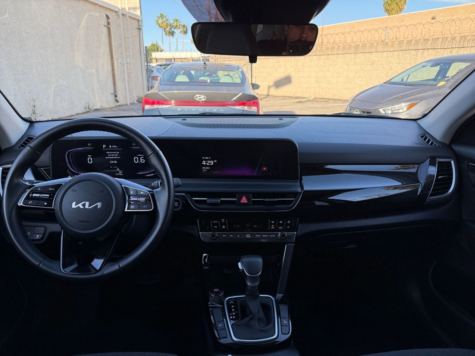 Used 2025 Kia Seltos S image 34