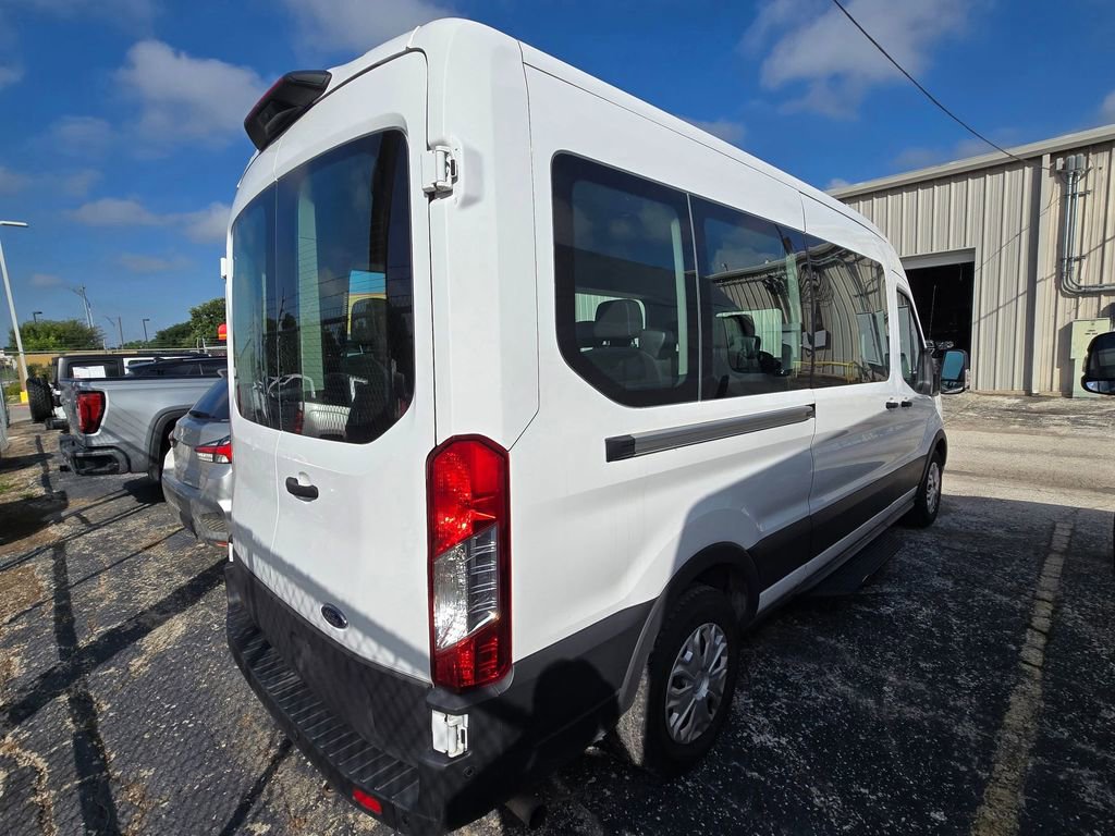 Used 2022 Ford Transit 350 XLT RWD image 2