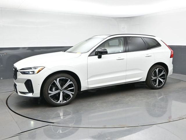 Used 2025 Volvo XC60 B5 Ultra w/ Protection Package Premier AWD/4WD image 4