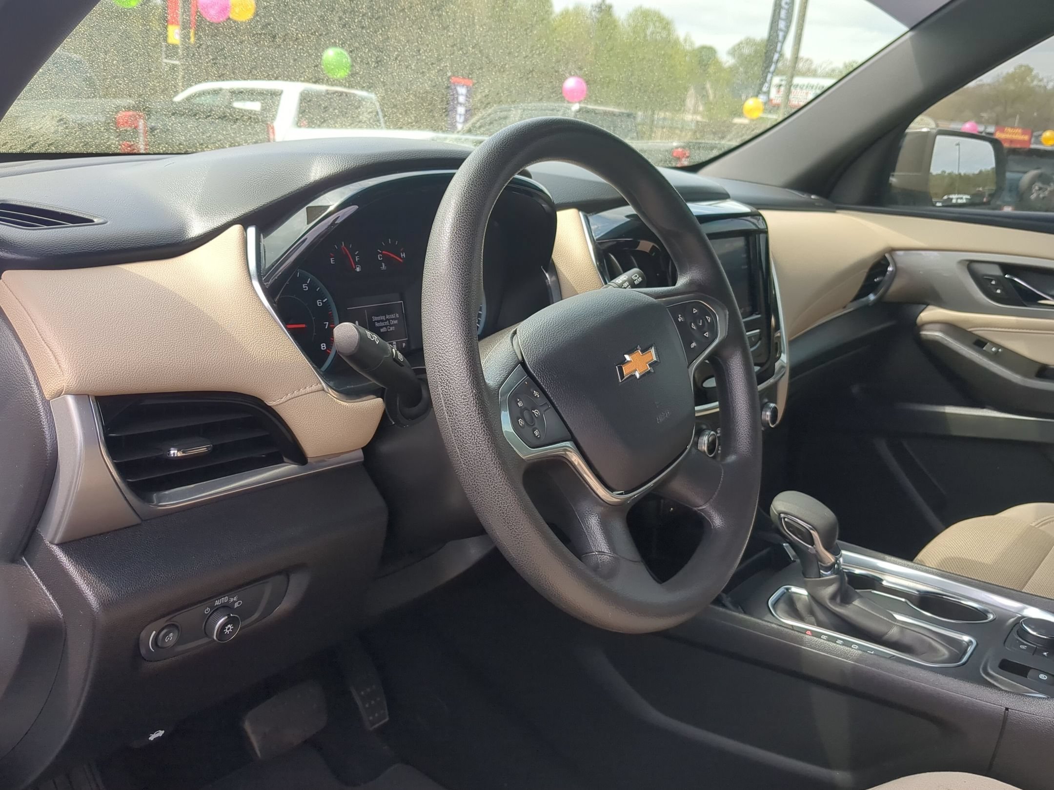Used 2023 Chevrolet Traverse LS FWD image 13