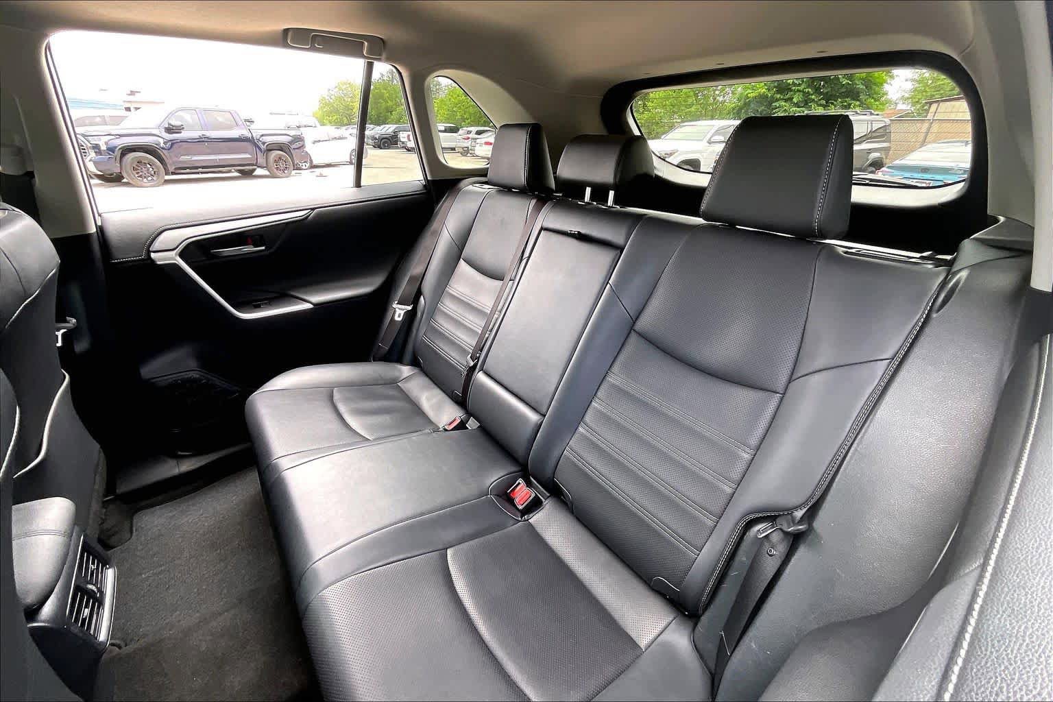 Used 2025 Toyota RAV4 Limited AWD/4WD image 18