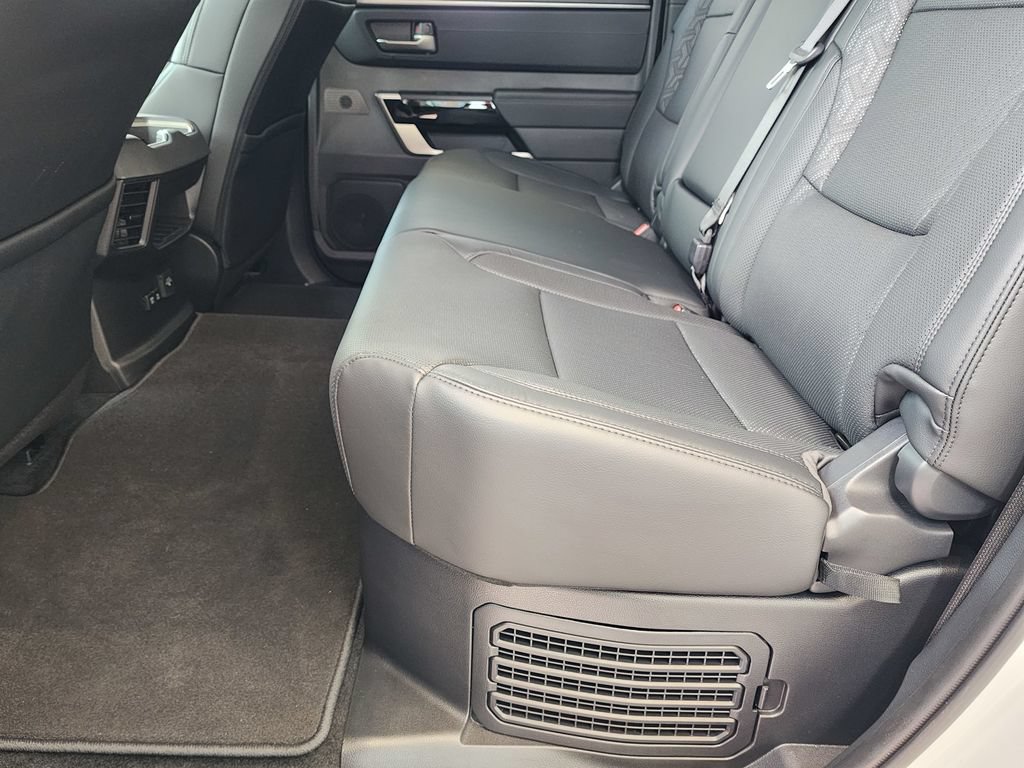Used 2025 Toyota Tundra Limited AWD/4WD image 13