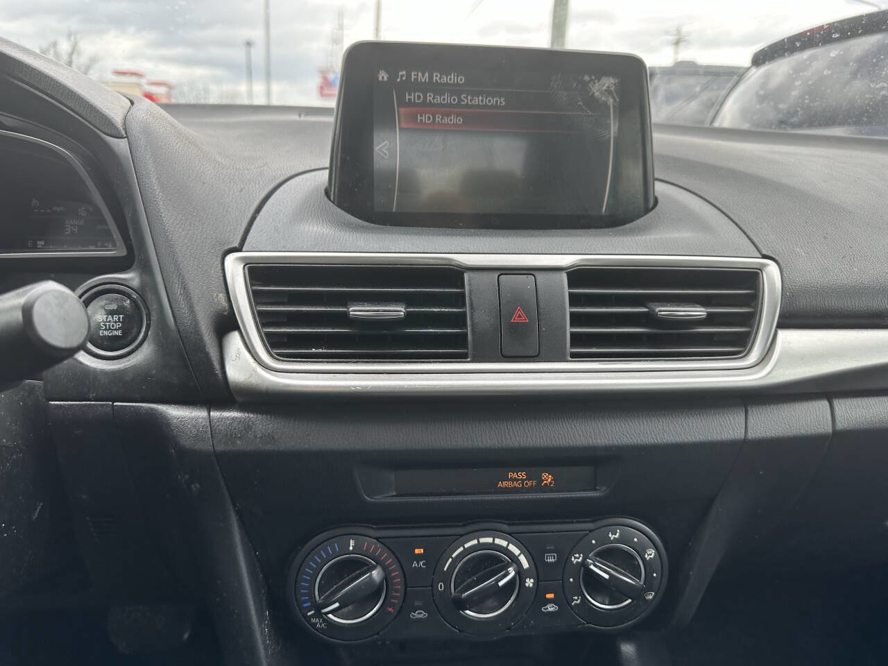 Used 2018 MAZDA MAZDA3 Sport w/ Preferred Equipment Package image 22