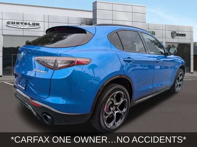 Used 2024 Alfa Romeo Stelvio Veloce image 3