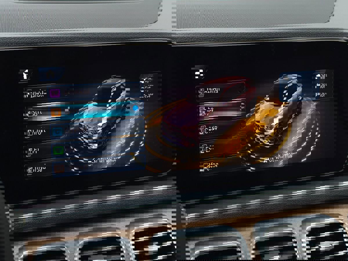 Used 2024 Mercedes-Benz GLE 350 4MATIC SUV image 58