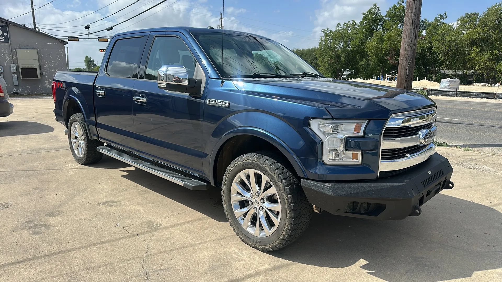 Used 2015 Ford F150 Lariat w/ Equipment Group 502A Luxury AWD/4WD image 7